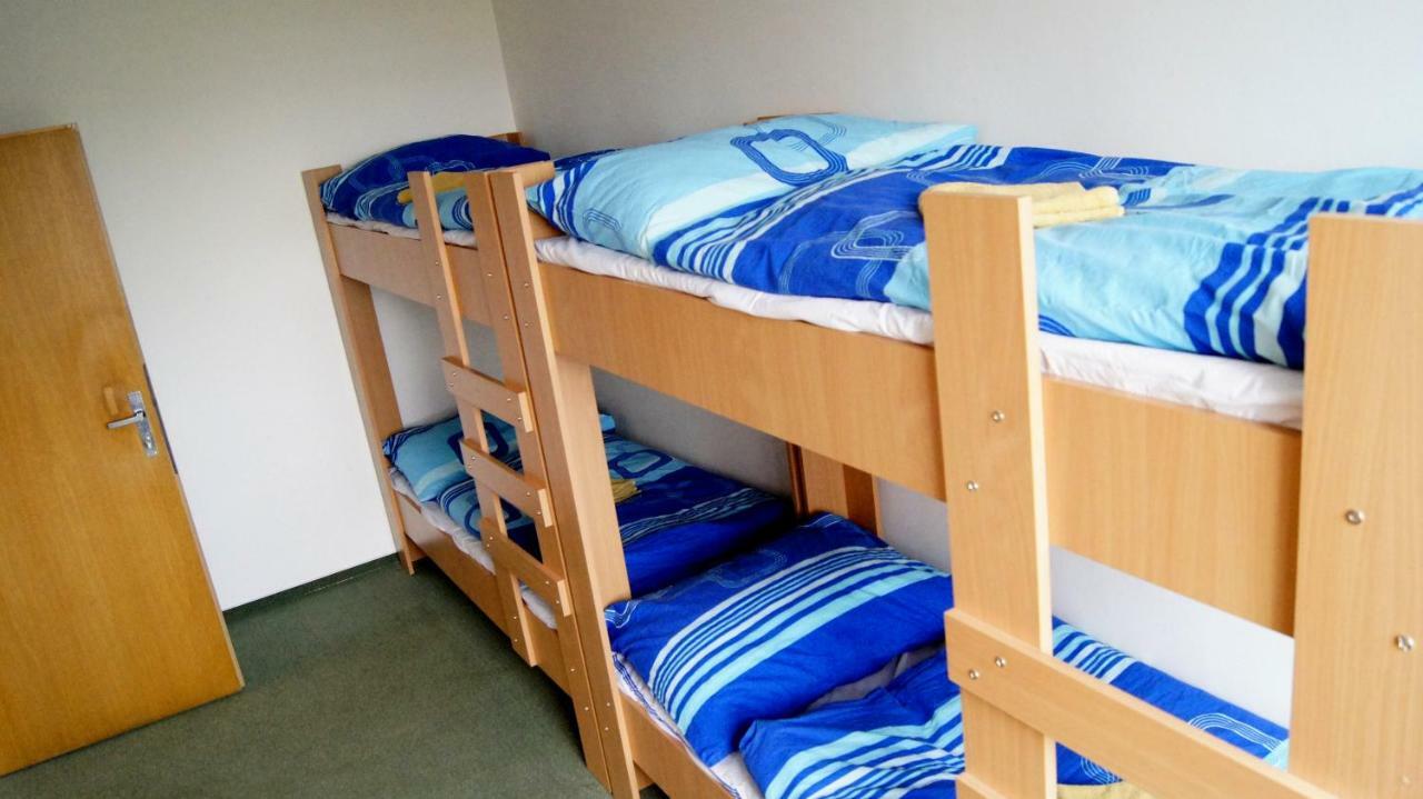 Km House Cerny Most Hostel Prague Ngoại thất bức ảnh
