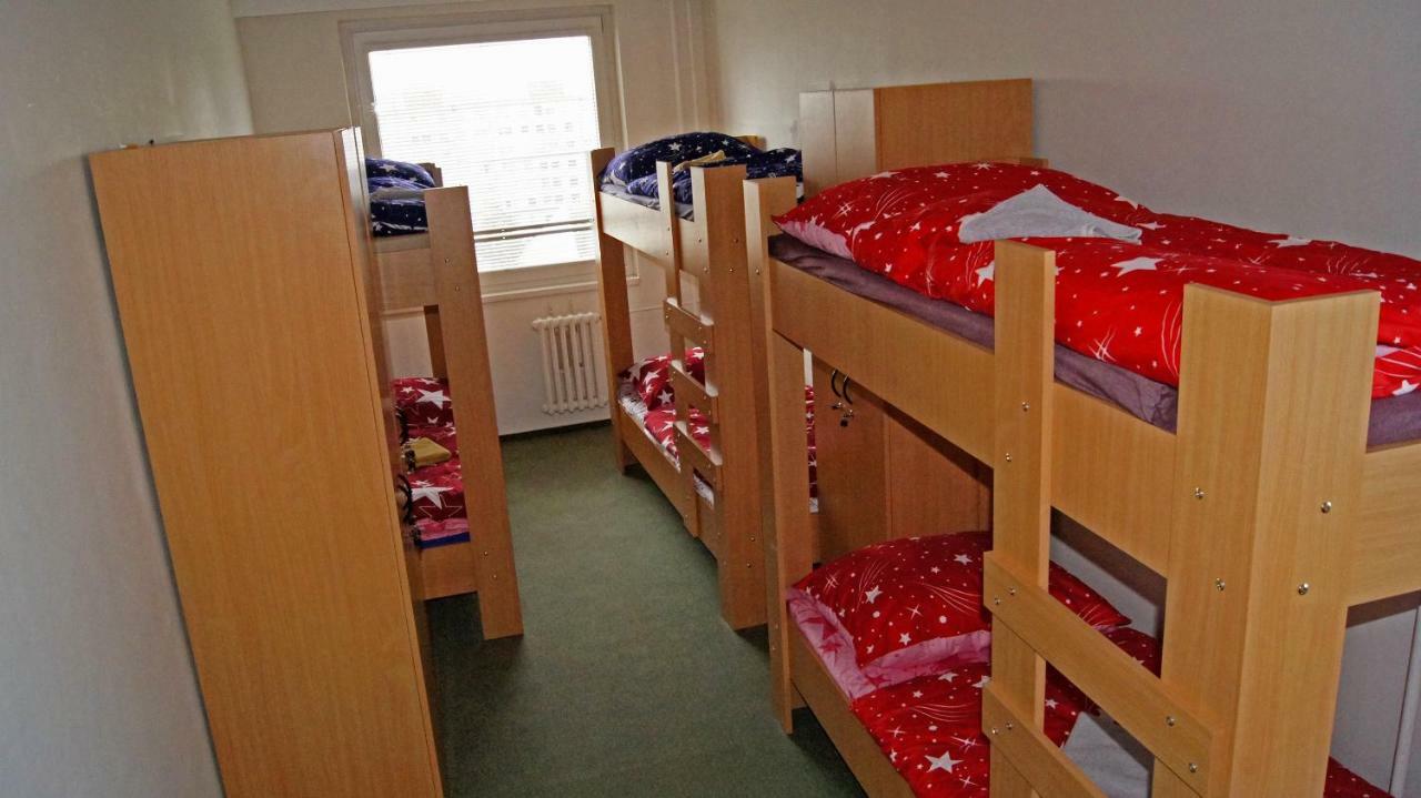 Km House Cerny Most Hostel Prague Ngoại thất bức ảnh
