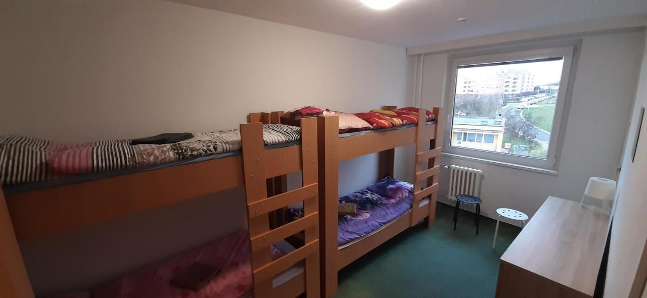 Km House Cerny Most Hostel Prague Ngoại thất bức ảnh